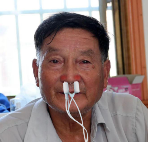 半導(dǎo)體激光治療儀，為什么選擇鼻腔部位照射？
